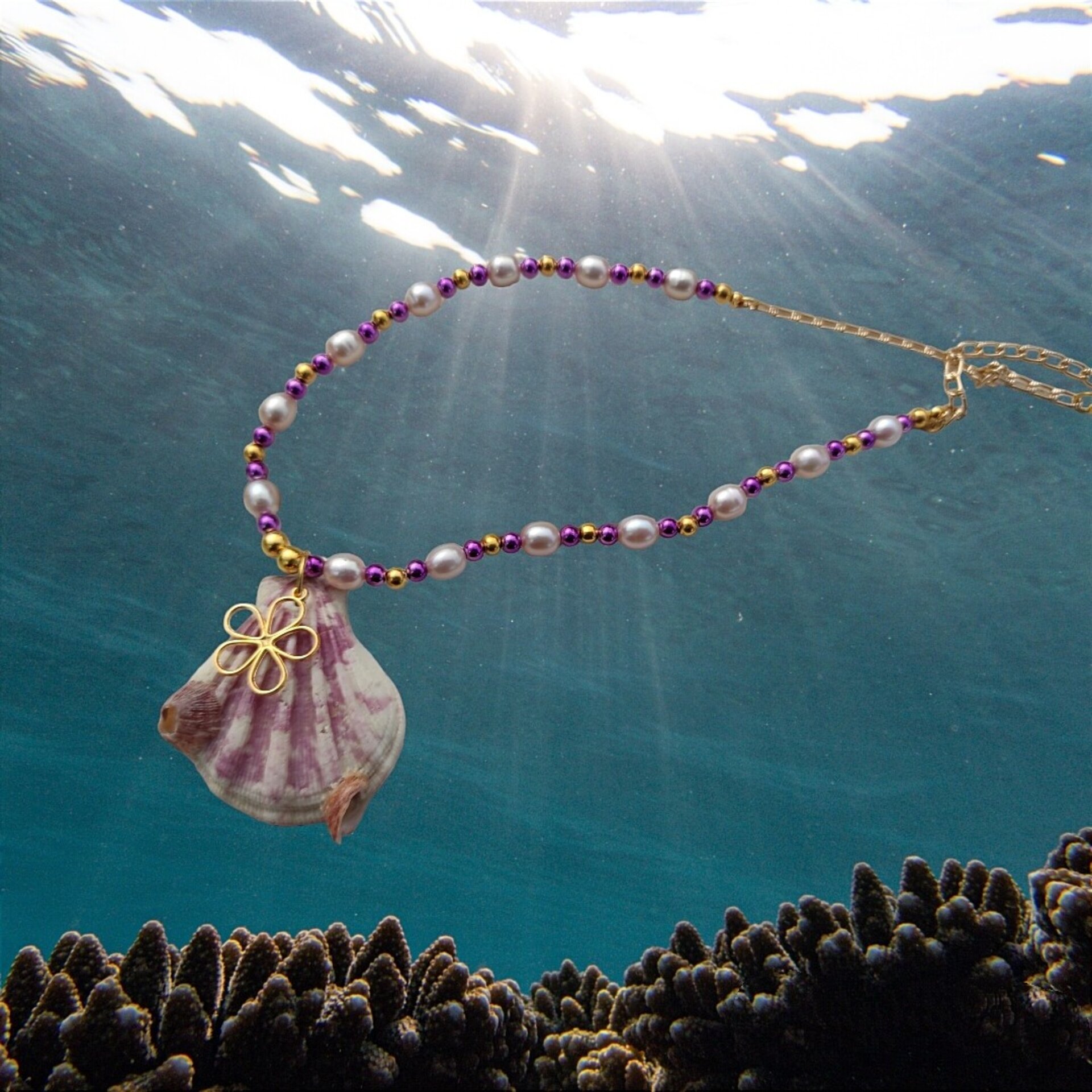 Collar Concha de vieira con flor, perla natural y hematite violeta - 7
