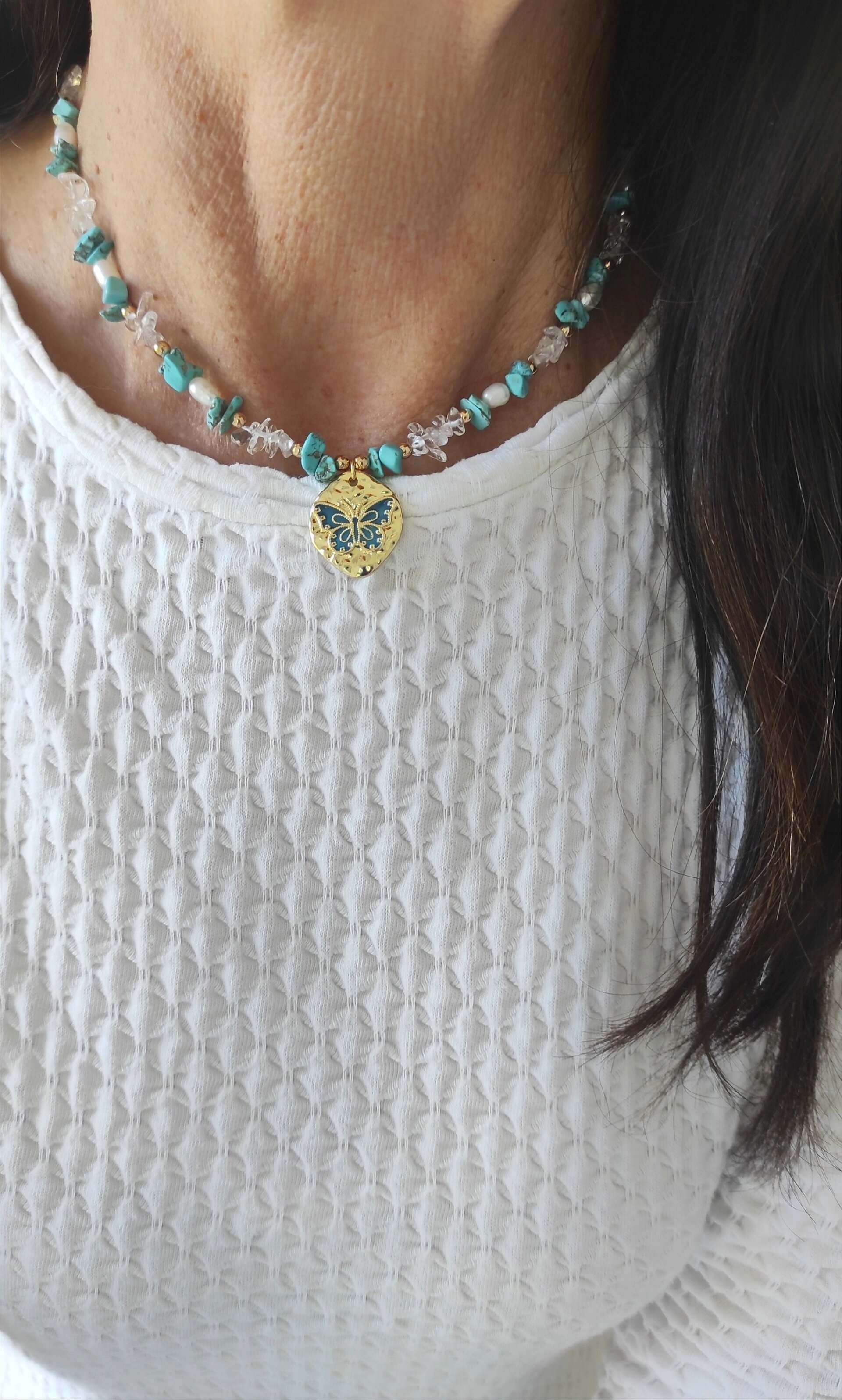 Collar piedras turquesa,cuarzo, perla y mariposa - 4
