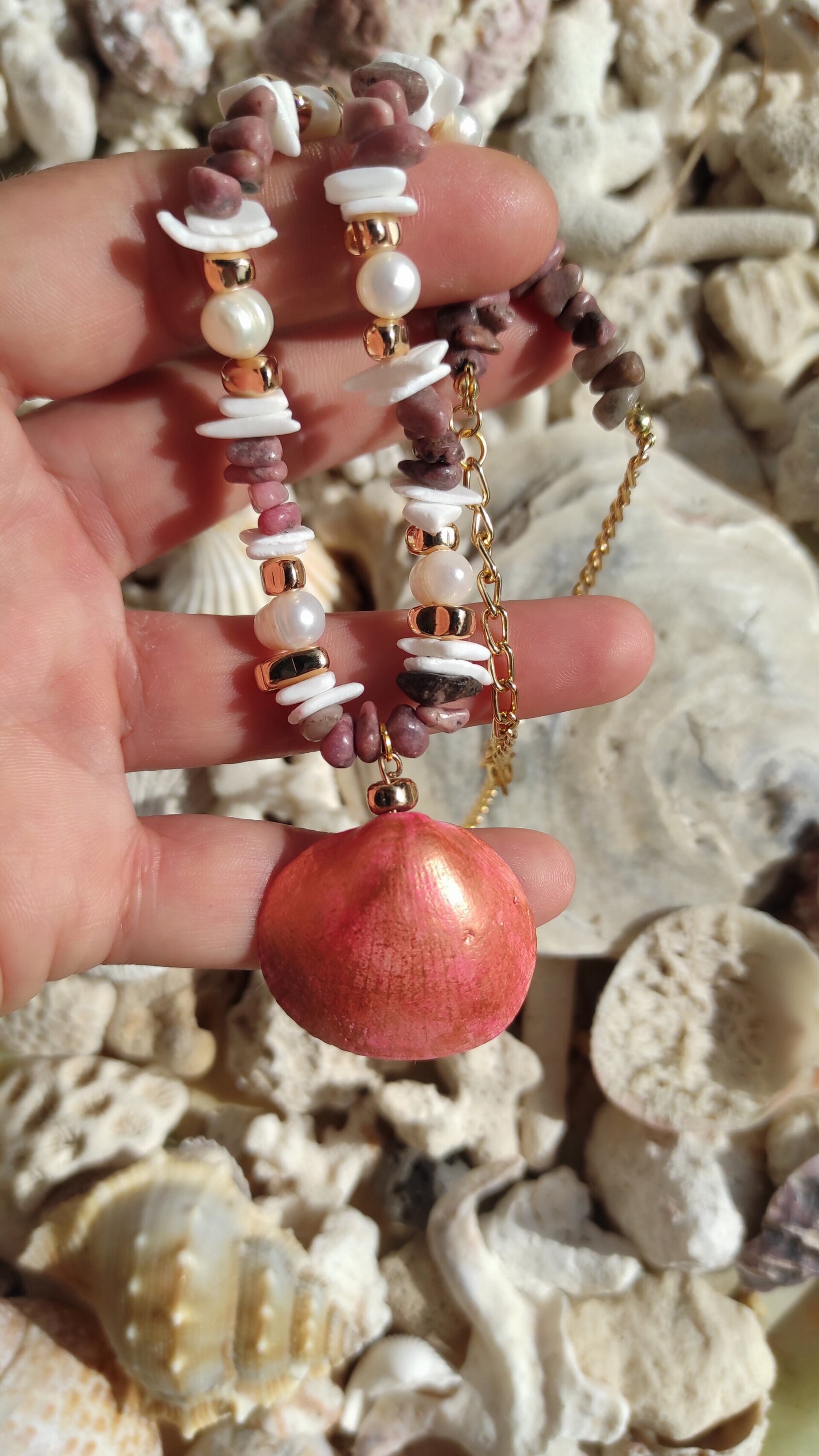 Collar piedras rodonitas y concha natural rosa - 2