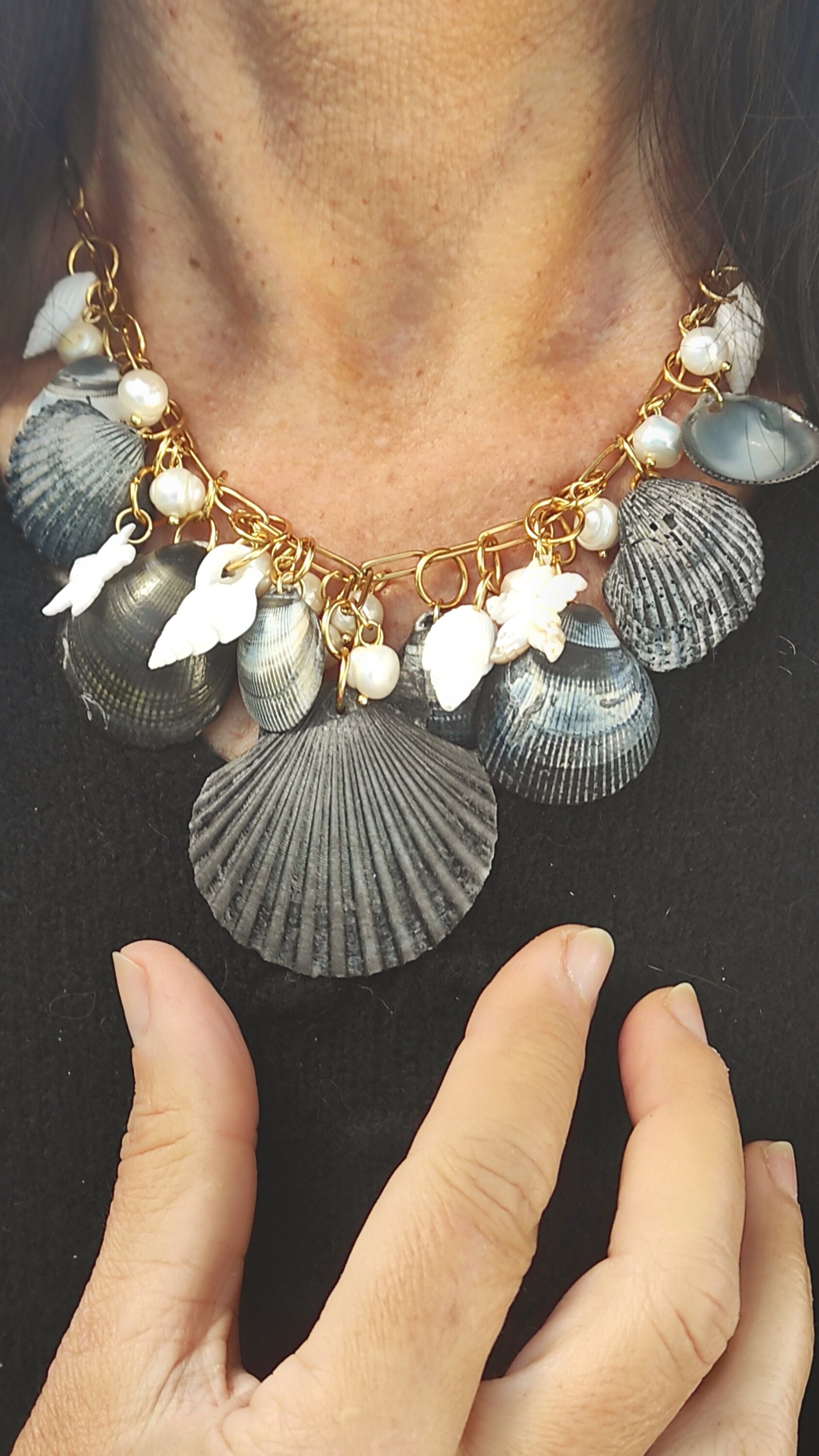 Collar de cochas marinas grises - 3