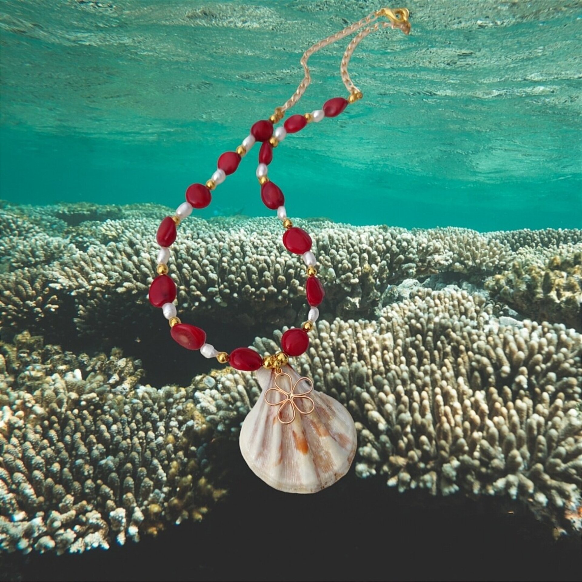 Collar Concha de vieira con flor, coral rojo y perla natural - 7