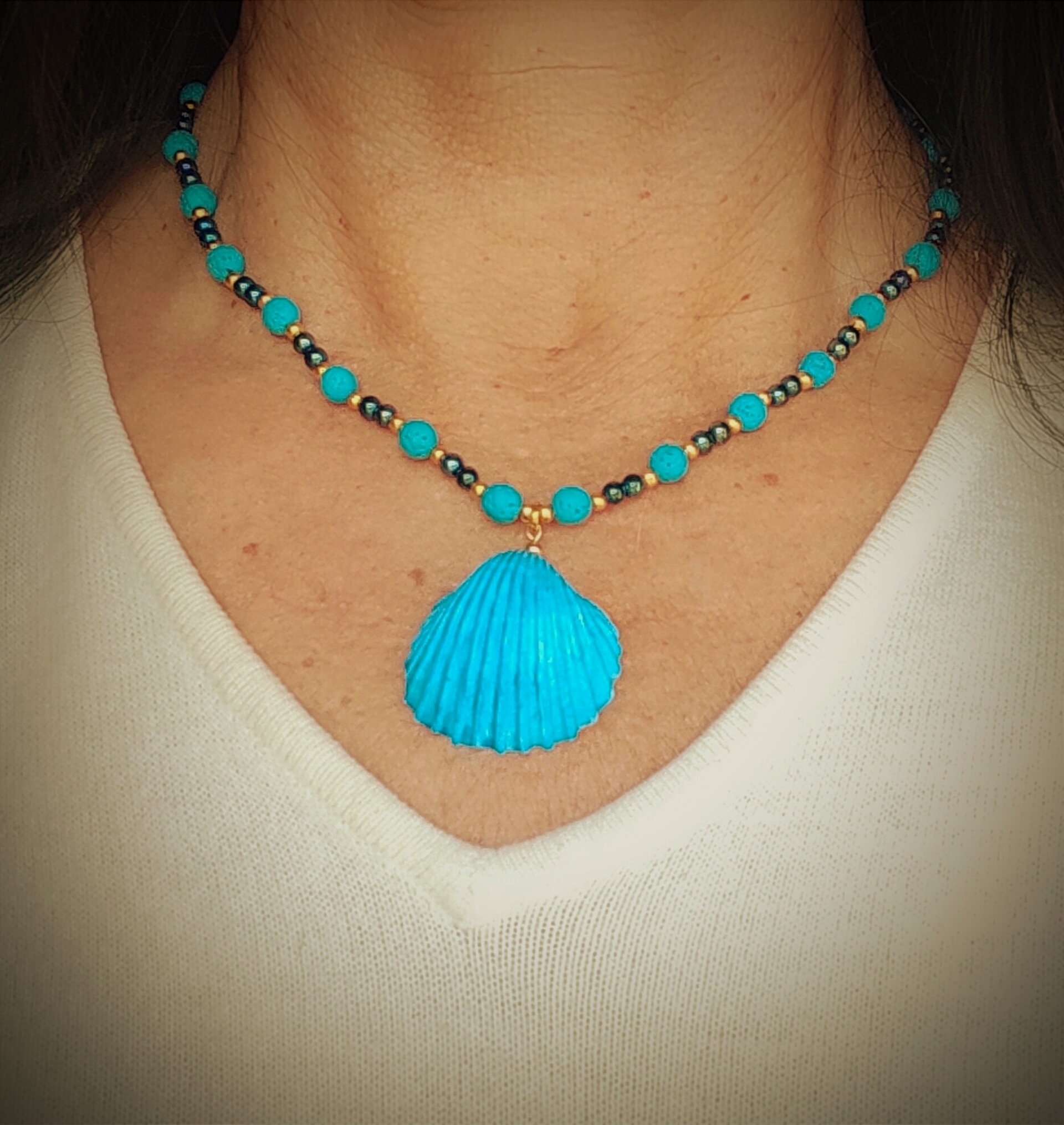 Collar Concha turquesa y piedra de lava - 6